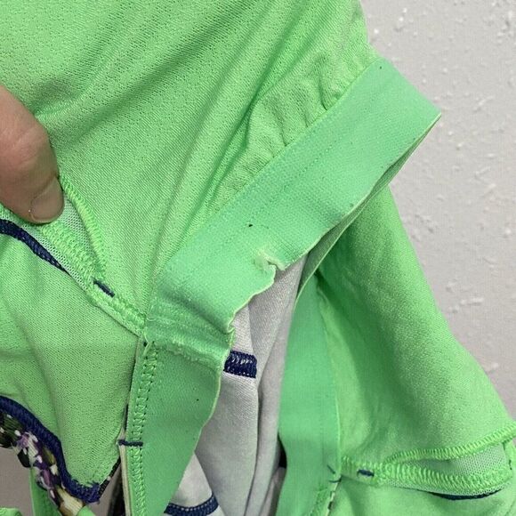 Lululemon Dancing Warrior Tank Top Womens 2 Floral Print Green Shelf Bra Active - Picture 7 of 9